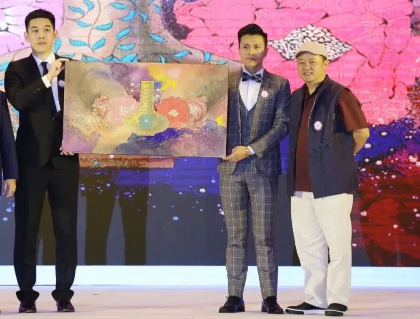 用藝術為公益發聲！全球城市小姐官方指定林伯禧為全球公益藝術家